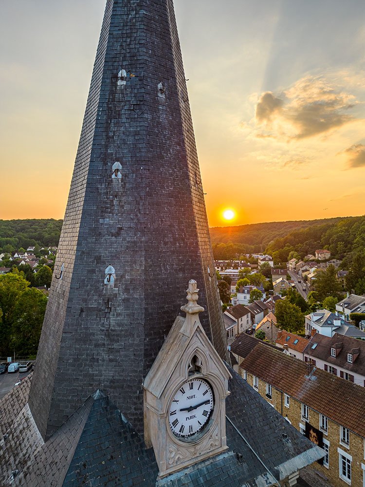 Sunset over Chevreuse church - 1