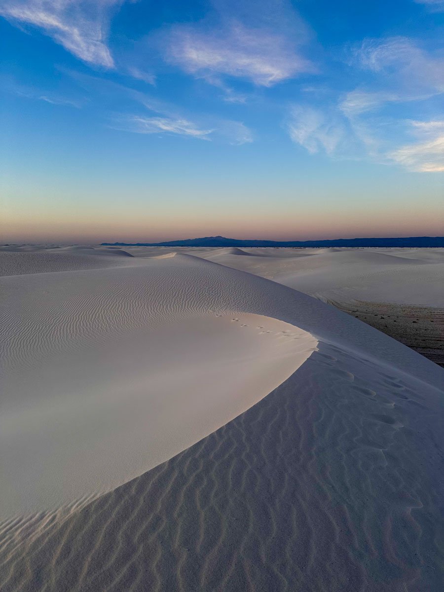 White Sands National Park New Mexico : Minimalist Landscape - 1