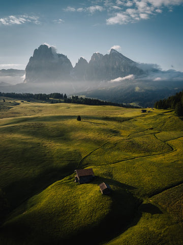 6616ab8ed8c3c268632d0a1d_alpe-di-siusi-in-dolomites-italy_1755487903274.jpg