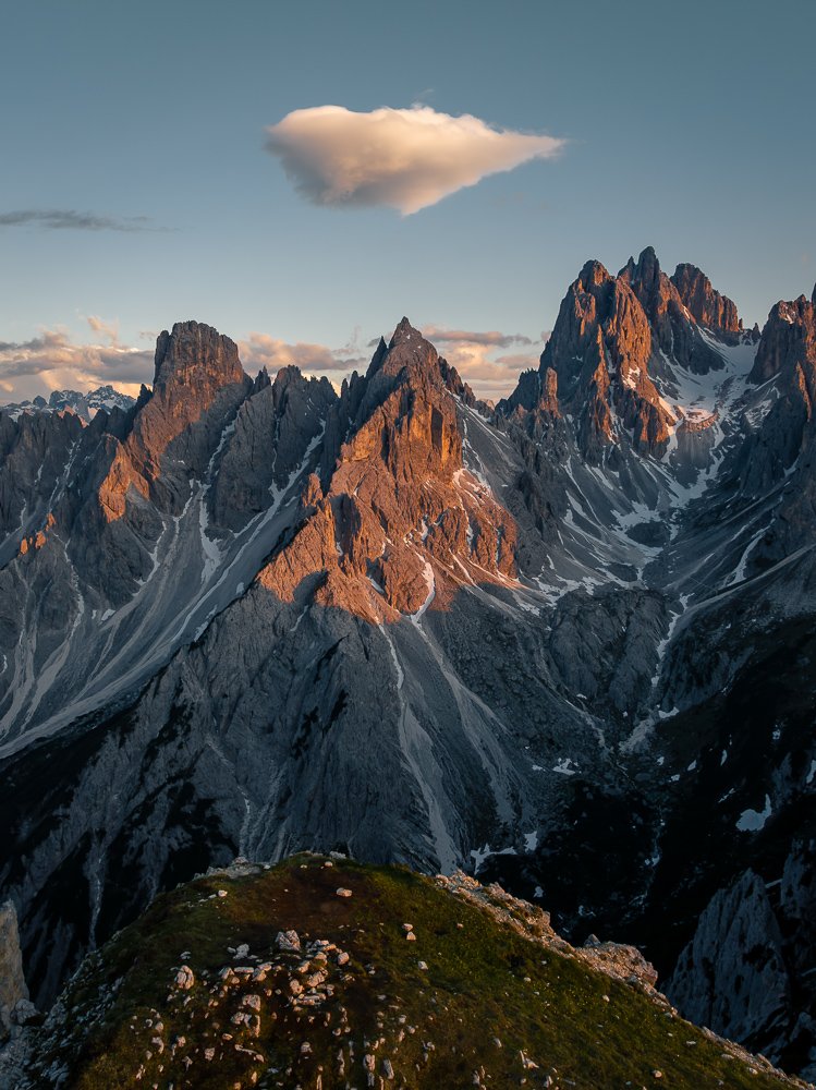 6616ab8ed8c3c268632d0a1d_cadini-di-misurina-in-dolomites-italy-portrait-_1755494580634.jpg