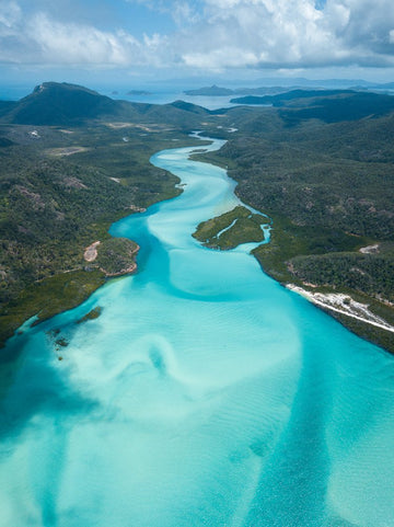 6616ab8ed8c3c268632d0a1d_hill-inlet-in-the-whitsundays-australia_1755563781307.jpg