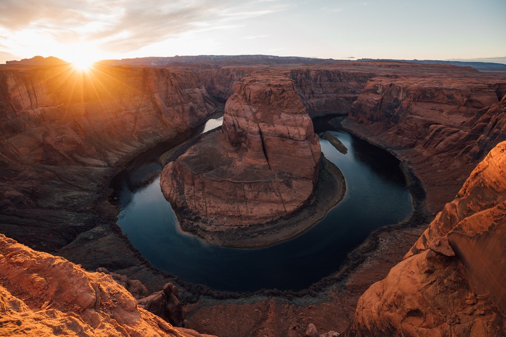 6616ab8ed8c3c268632d0a1d_horseshoe-bend-in-arizona-usa_1755564522271.jpg