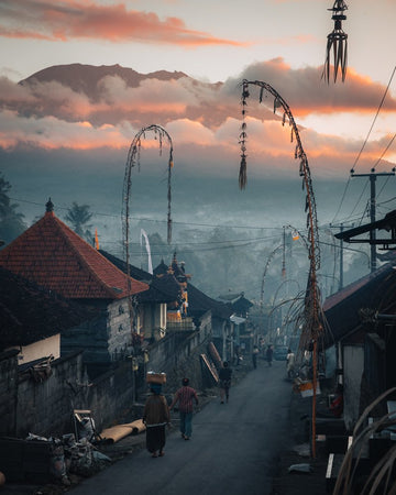 6616ab8ed8c3c268632d0a1d_mount-agung-sunrise-bali_1755595418321.jpg