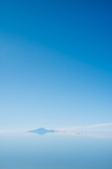6616ab8ed8c3c268632d0a1d_peaceful-salt-flat-uyuni_1751527254152.jpg