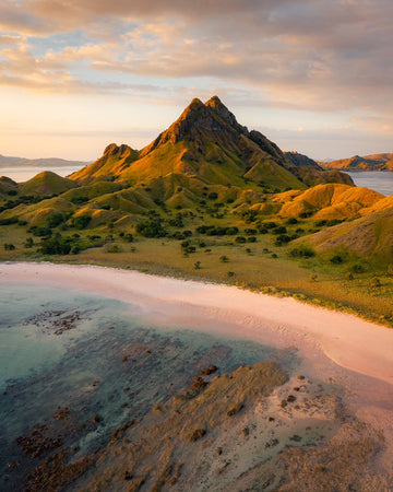 6616ab8ed8c3c268632d0a1d_pink-beach-in-flores-indonesia_1755597138173.jpg