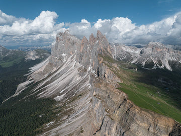 6616ab8ed8c3c268632d0a1d_seceda-mountain-in-dolomites-italy_1755652157250.jpg