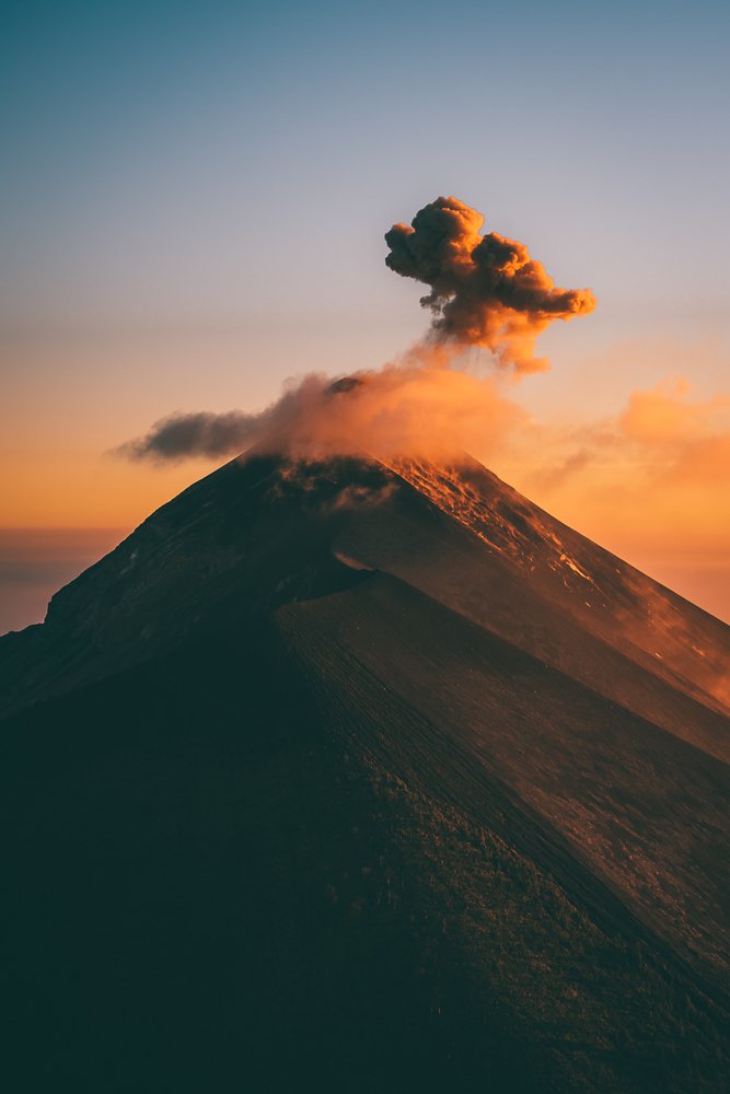6616ab8ed8c3c268632d0a1d_volca-n-de-fuego-guatemala_1755668111184.jpg